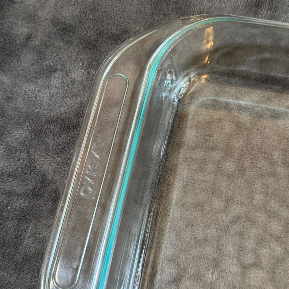VTG‎ Pyrex 3 Quart Clear Glass Oblong Baking Dish 9x13 2233 USA Made Easy Grip